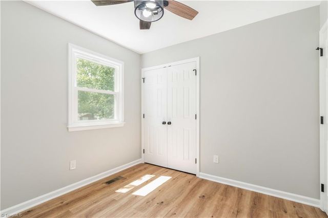 137 Dewsberry Road, King, NC 27021