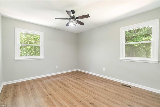 137 Dewsberry Road, King, NC 27021