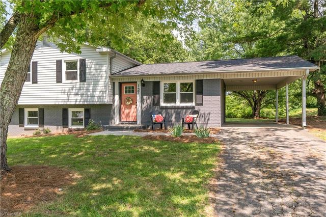 137 Dewsberry Road, King, NC 27021