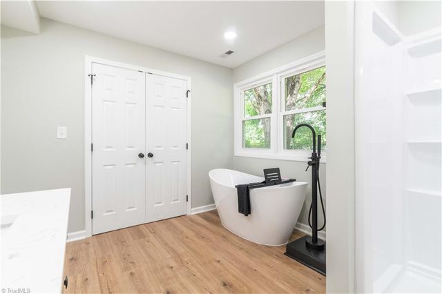 137 Dewsberry Road, King, NC 27021