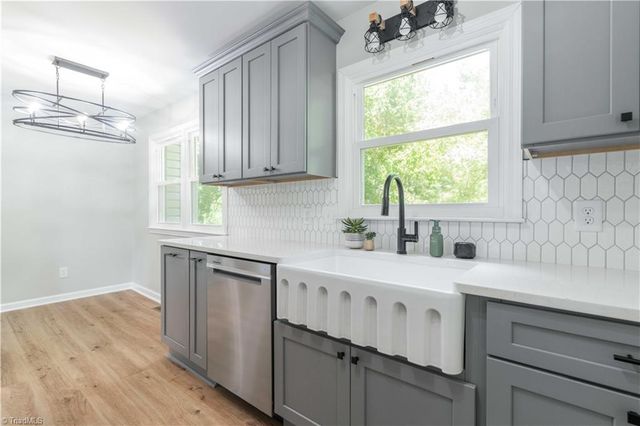 137 Dewsberry Road, King, NC 27021