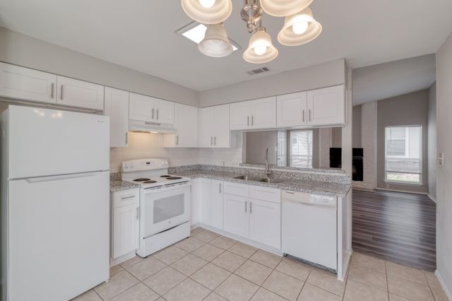 6604 SCRUB OAK LN B, Austin, TX 78759