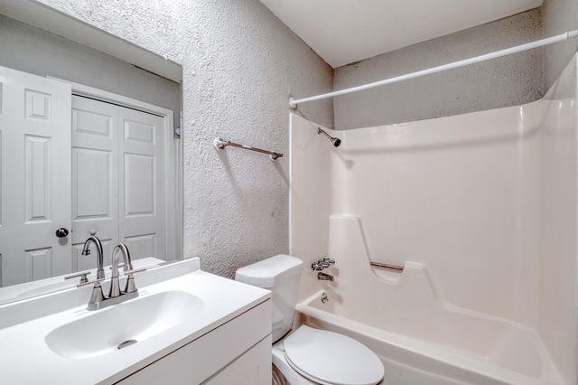 6604 SCRUB OAK LN B, Austin, TX 78759