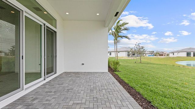 5042 Rivo Alto Circle, Westlake, FL 33470
