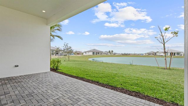 5042 Rivo Alto Circle, Westlake, FL 33470