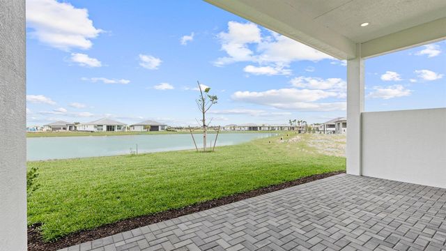 5042 Rivo Alto Circle, Westlake, FL 33470