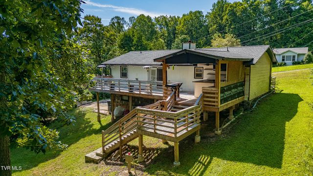 303 Clifftop Court, Mount Carmel, TN 37645