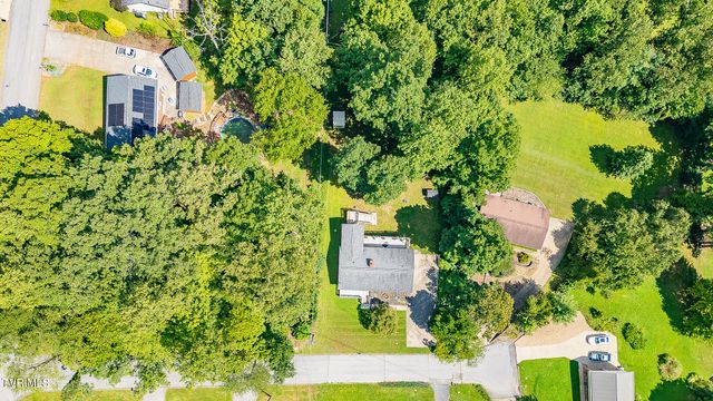 303 Clifftop Court, Mount Carmel, TN 37645