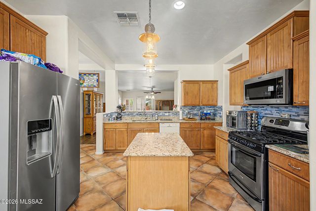 1388 W Camino Buenos Aires, Sahuarita, AZ 85629