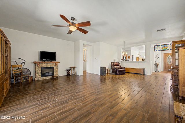1388 W Camino Buenos Aires, Sahuarita, AZ 85629
