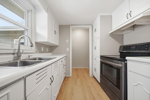 8524 Washburn Avenue S, Bloomington, MN 55431