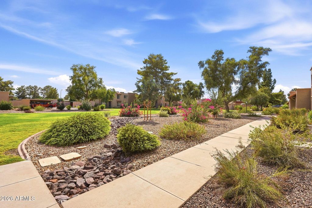 8392 E SOLANO Drive, Scottsdale, AZ 85250 — photo 3