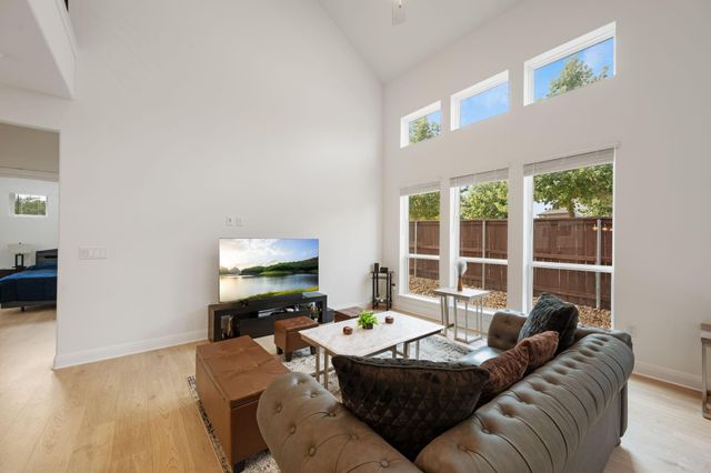 9900 Dawn Pearl DR, Austin, TX 78748