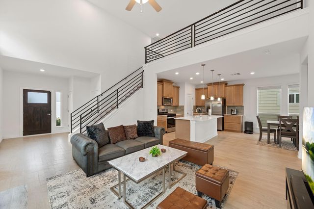 9900 Dawn Pearl DR, Austin, TX 78748