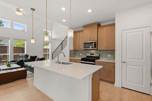 9900 Dawn Pearl DR, Austin, TX 78748