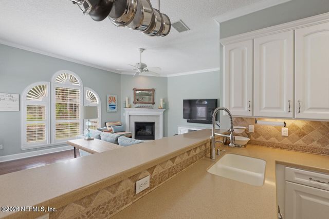 1593 BLUE HERON Lane, Jacksonville Beach, FL 32250