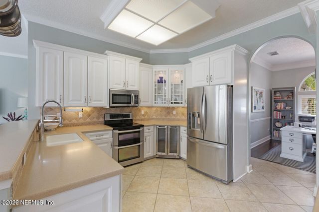 1593 BLUE HERON Lane, Jacksonville Beach, FL 32250