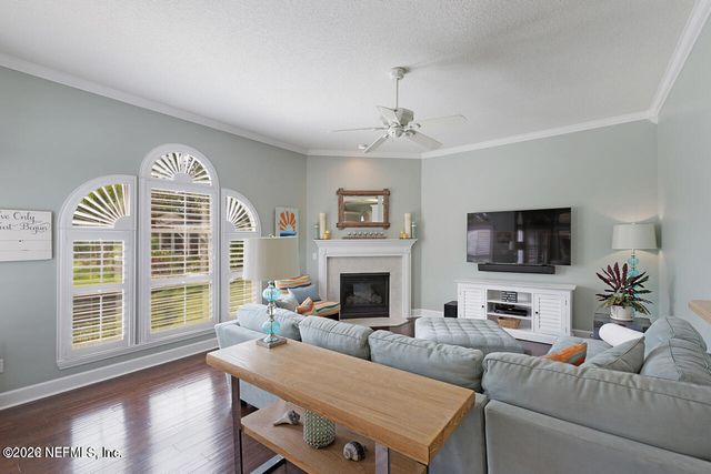 1593 BLUE HERON Lane, Jacksonville Beach, FL 32250