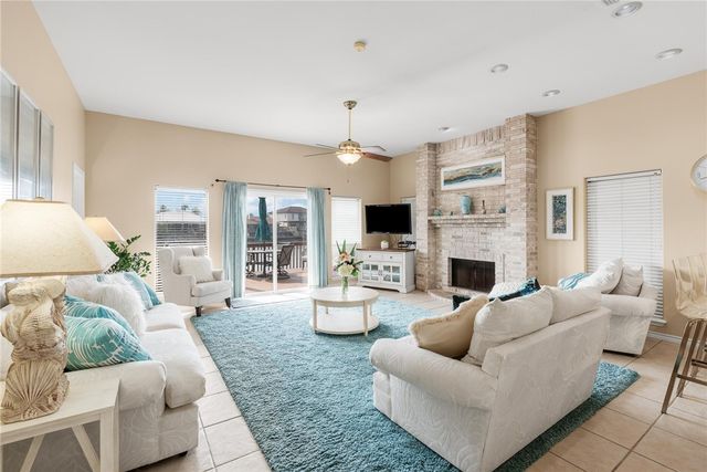 15046 TESORO Dr, Corpus Christi, TX 78418