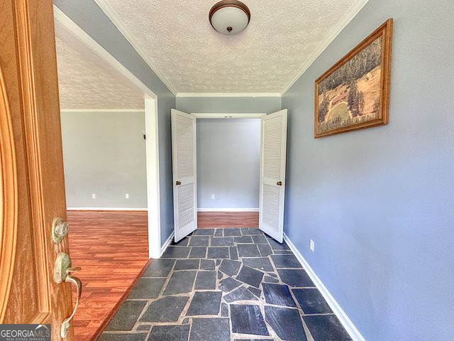 2552 W Sr 54 Highway, Hogansville, GA 30230