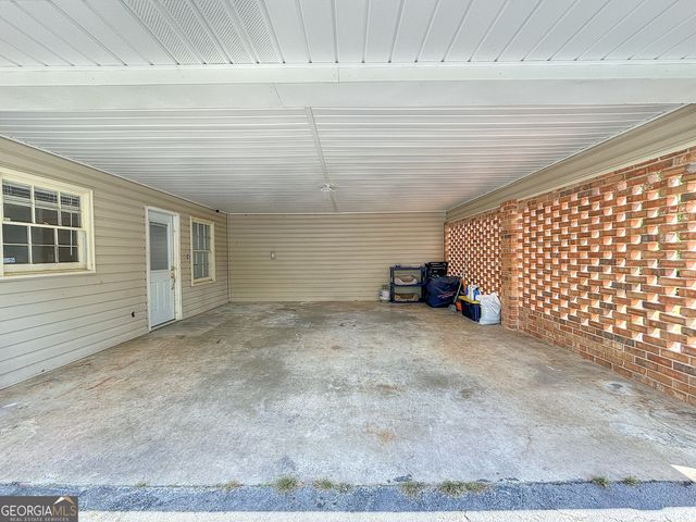 2552 W Sr 54 Highway, Hogansville, GA 30230