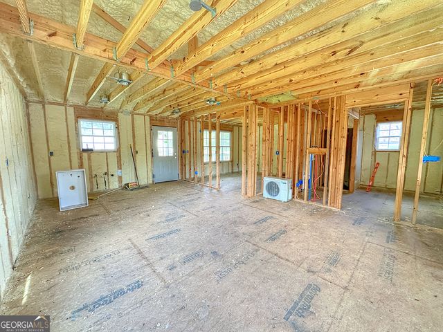 2552 W Sr 54 Highway, Hogansville, GA 30230