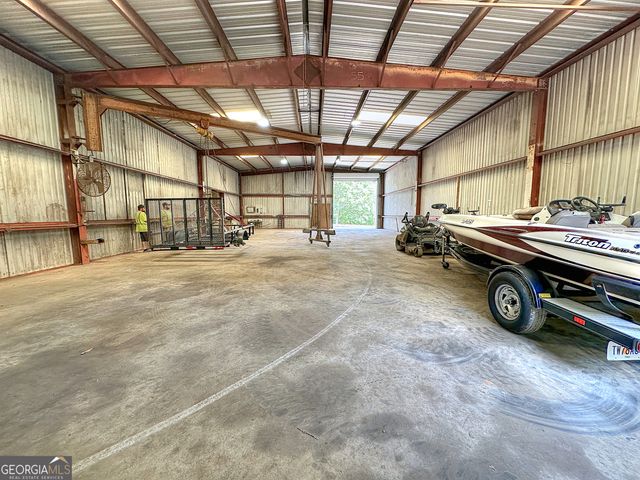 2552 W Sr 54 Highway, Hogansville, GA 30230