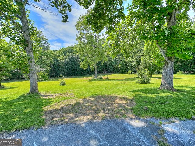 2552 W Sr 54 Highway, Hogansville, GA 30230