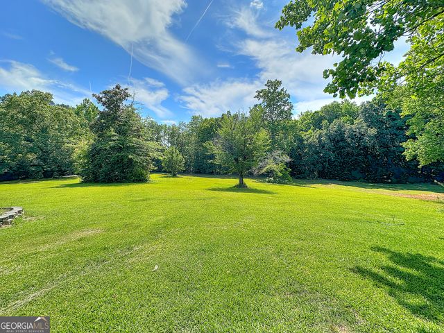 2552 W Sr 54 Highway, Hogansville, GA 30230