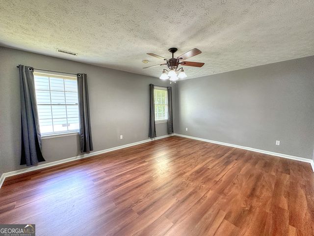 2552 W Sr 54 Highway, Hogansville, GA 30230