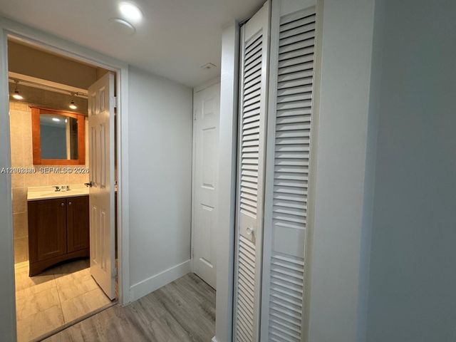 200 172nd Street 206, Sunny Isles Beach, FL 33160