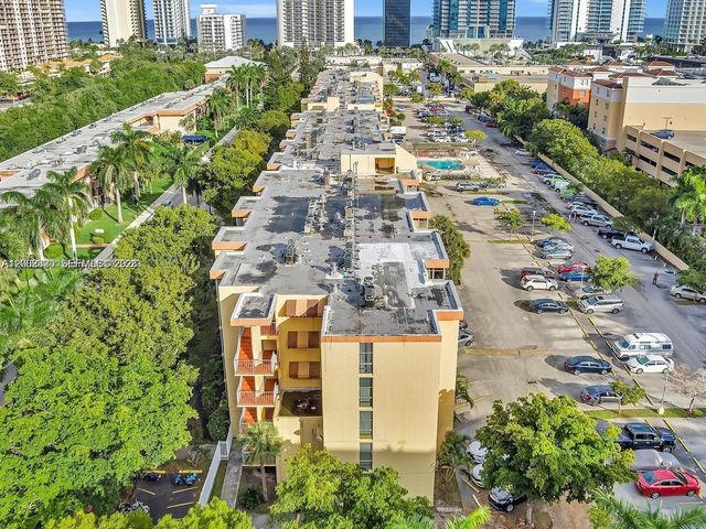 200 172nd Street 206, Sunny Isles Beach, FL 33160
