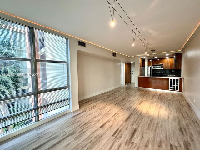 200 172nd Street 206, Sunny Isles Beach, FL 33160