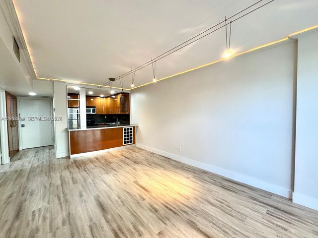 200 172nd Street 206, Sunny Isles Beach, FL 33160