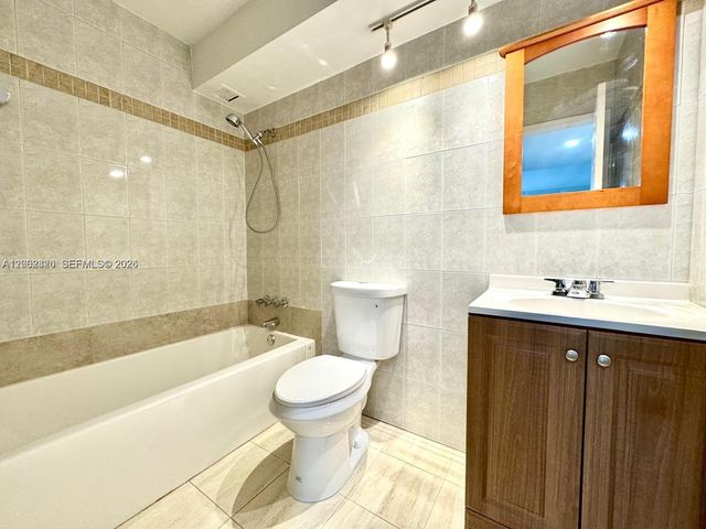 200 172nd Street 206, Sunny Isles Beach, FL 33160