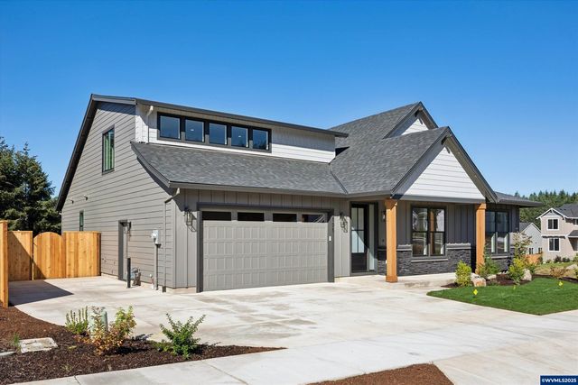 105 Wild Duck Run St NE, Silverton, OR 97381