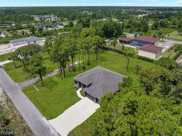 1109 Rush AVE, Lehigh Acres, FL 33972