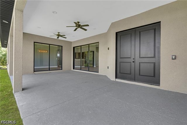 1109 Rush AVE, Lehigh Acres, FL 33972