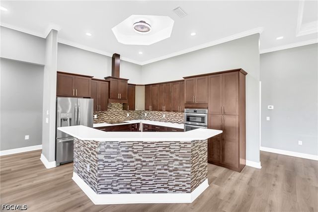 1109 Rush AVE, Lehigh Acres, FL 33972