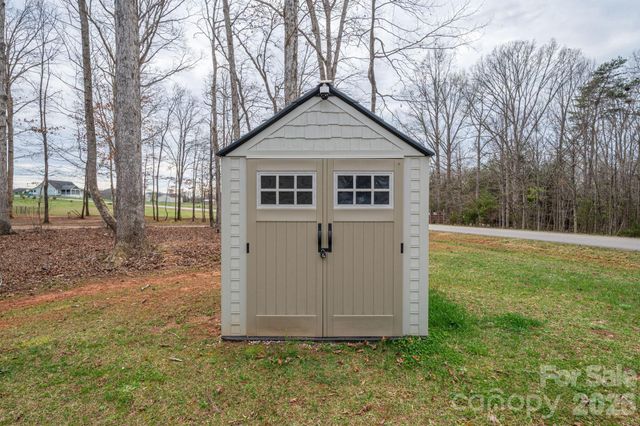 1310 Western Hills Lane, Vale, NC 28168