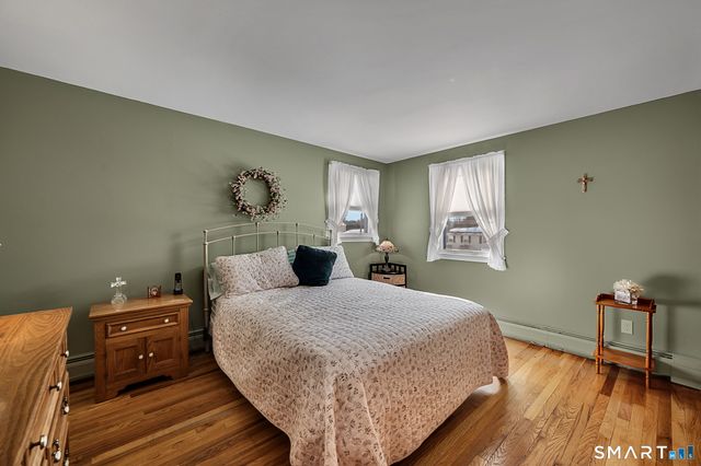 102 Winslow Drive, Newington, CT 06111