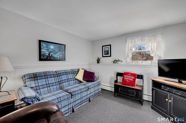 102 Winslow Drive, Newington, CT 06111