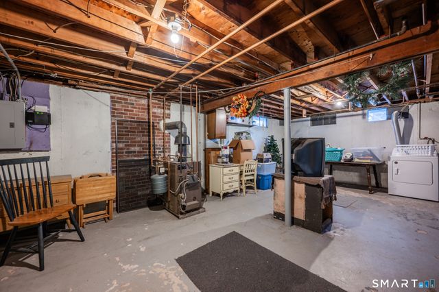 102 Winslow Drive, Newington, CT 06111