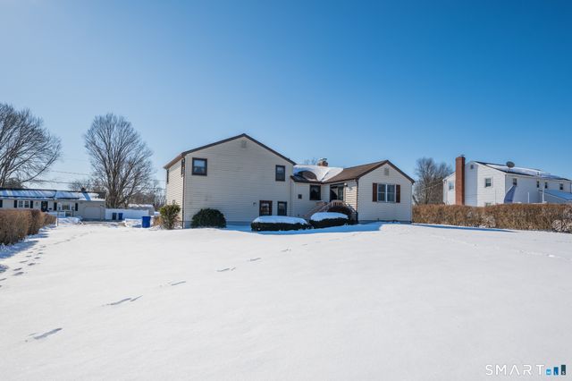 102 Winslow Drive, Newington, CT 06111