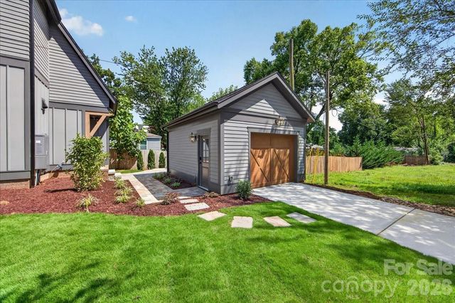 3940 Admiral Avenue, Charlotte, NC 28205