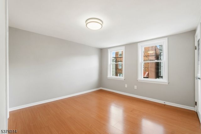 330 John St, Elizabeth City, NJ 07202