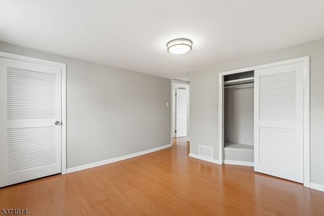 330 John St, Elizabeth City, NJ 07202