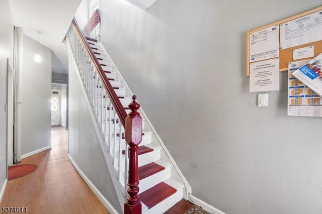 330 John St, Elizabeth City, NJ 07202
