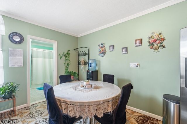330 John St, Elizabeth City, NJ 07202