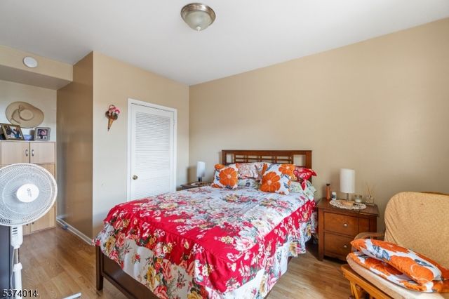 330 John St, Elizabeth City, NJ 07202